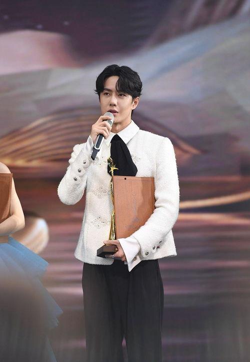 娱乐大爆料 刘雨昕,娱乐大爆料中的闪耀新星 第2张 娱乐大爆料 刘雨昕,娱乐大爆料中的闪耀新星 第2张